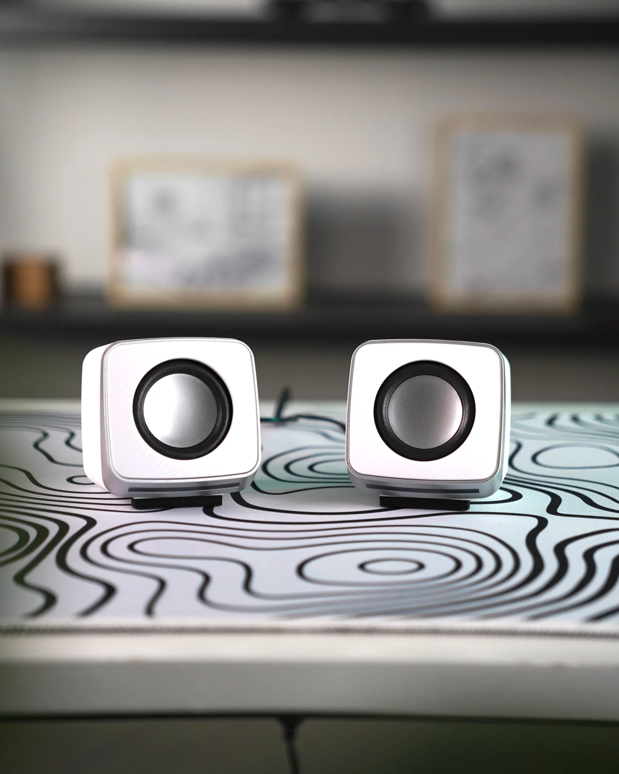 msphvdzkgowhl71dd2bt-scaled White Speakers, wired - Image 1