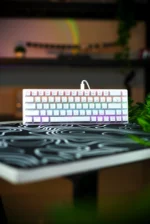 White Mechanical Arabic Keyboard 60% - Image 4