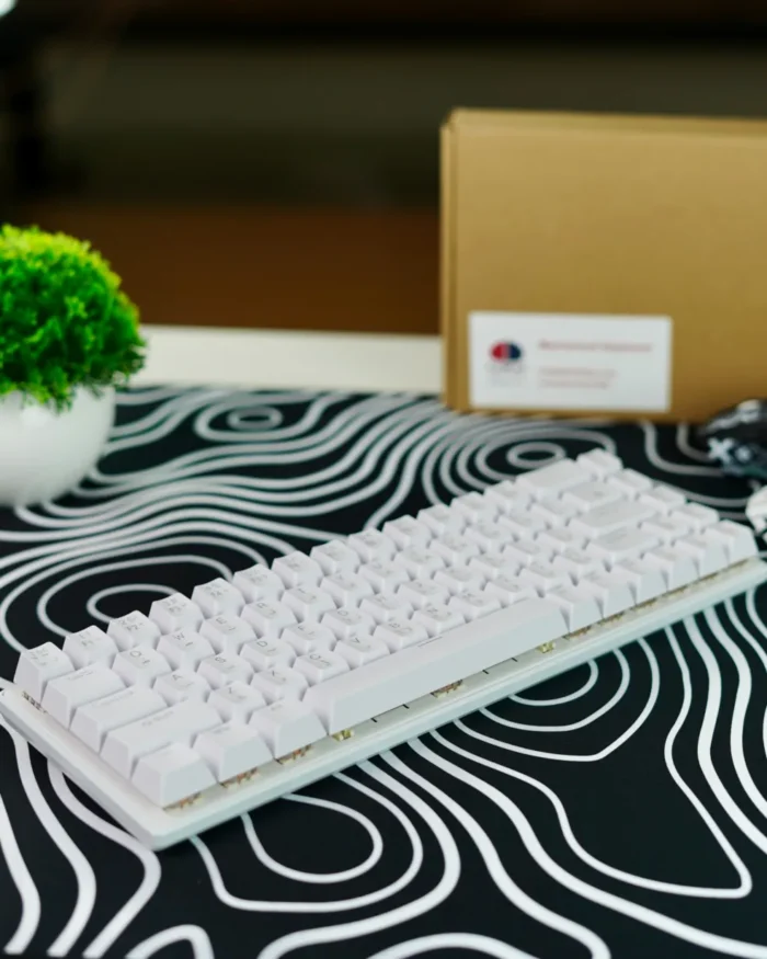 White Mechanical Arabic Keyboard 60% - Image 8