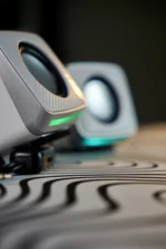 White Speakers, wired - Image 3