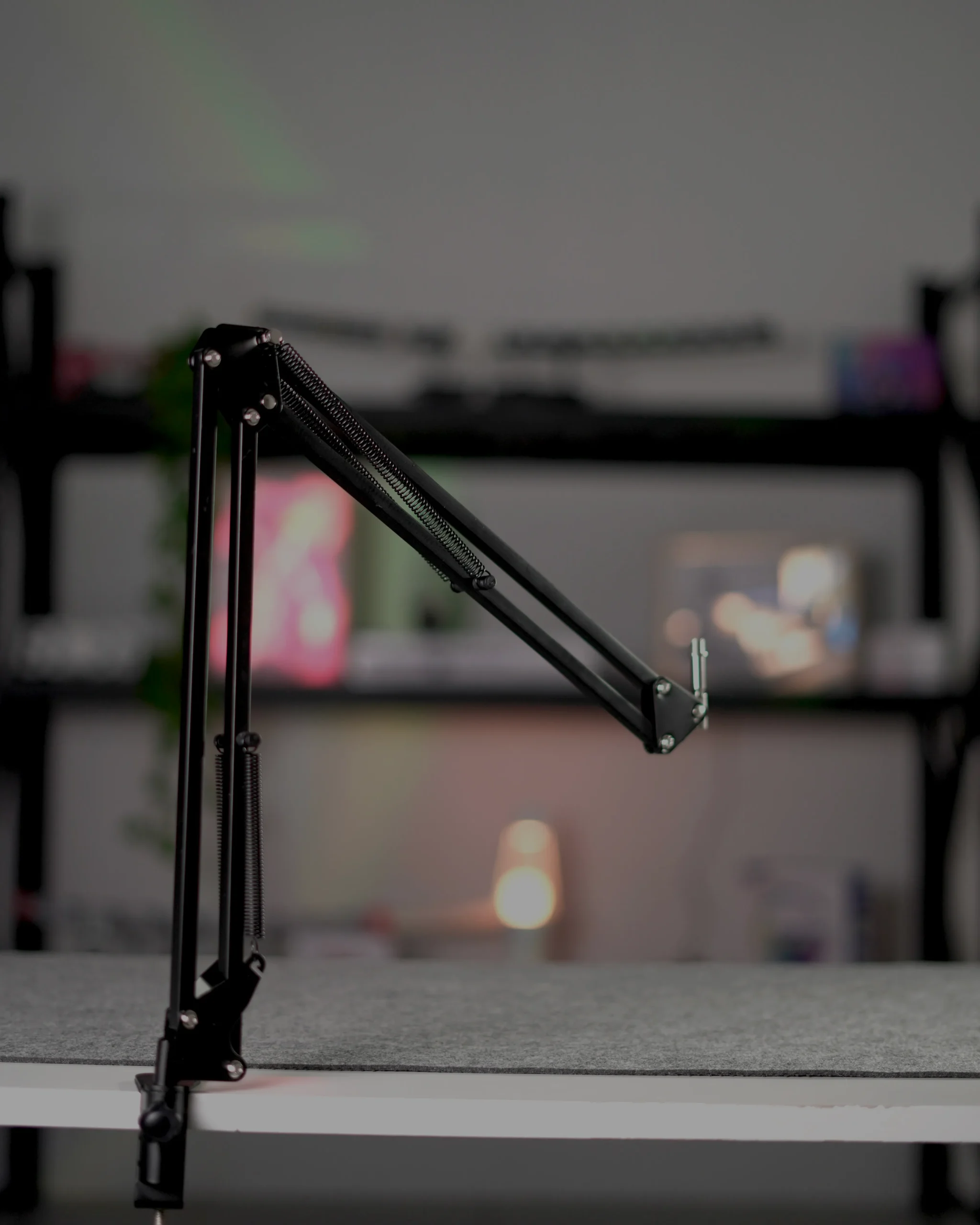 ١(1) Black Mic Stand - Image 1