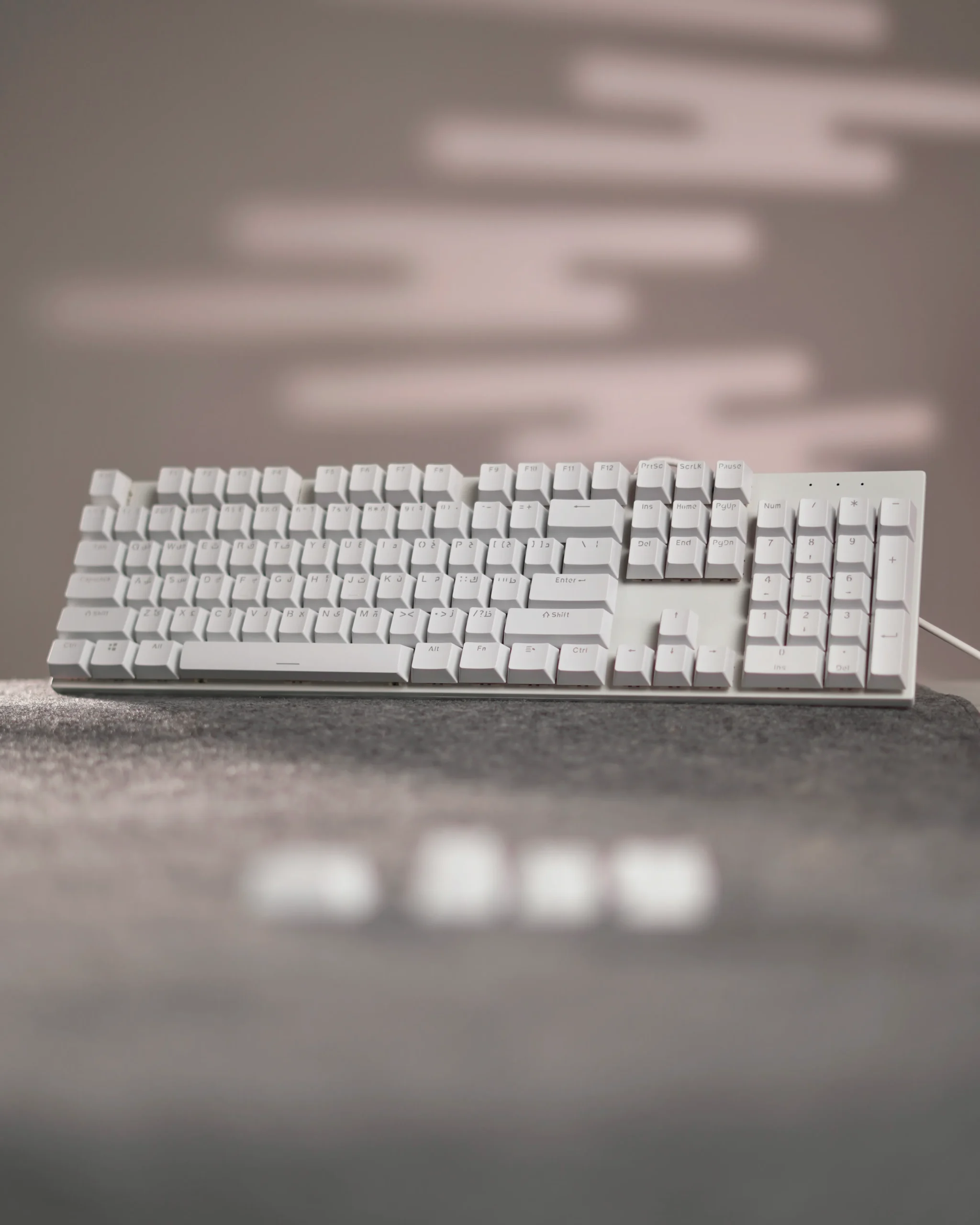 IMG_8380 White Arabic Keycaps - Image 1